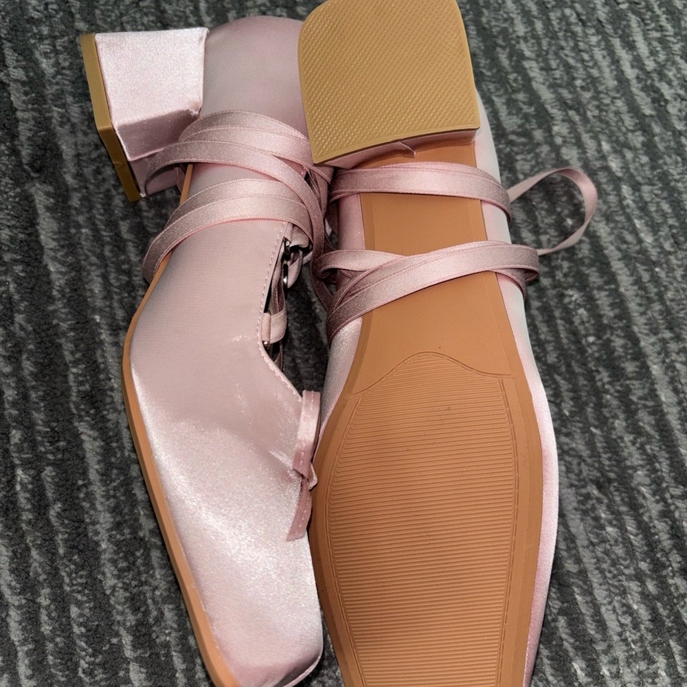 Elegant Pink Women's Ballet-Inspired Heels - Picture 4 of 4